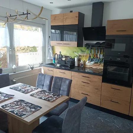 Idyllischer Ferienbungalow In Ruhiger Lage Mit Pool Und Grossen Garten Vakantiehuis *