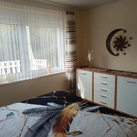 Vakantiehuis Idyllischer Ferienbungalow In Ruhiger Lage Mit Pool Und Grossen Garten *