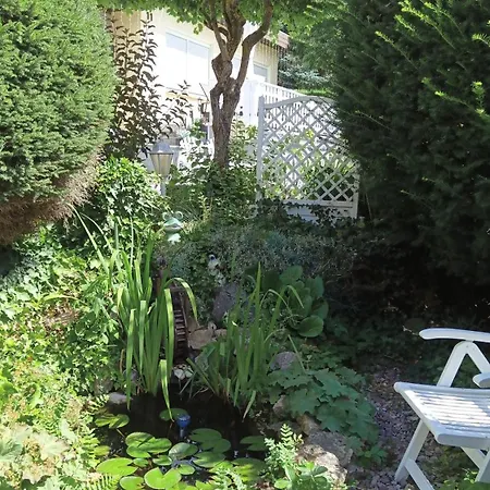 Idyllischer Ferienbungalow In Ruhiger Lage Mit Pool Und Grossen Garten * Rastenberg