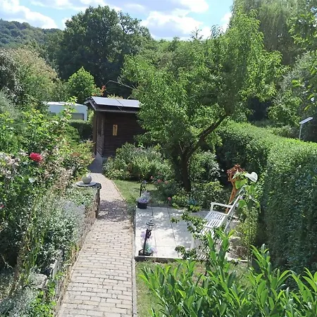 Idyllischer Ferienbungalow In Ruhiger Lage Mit Pool Und Grossen Garten Vakantiehuis *
